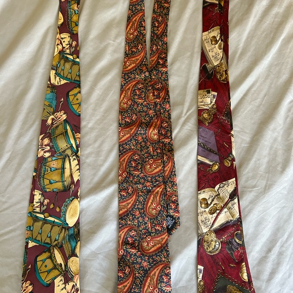 Hugo Boss silk ties - Picture 4 of 4